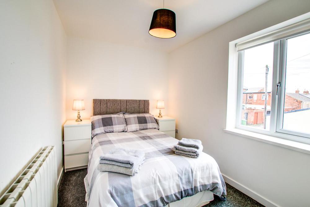 Sunderland Short Stays 2 Bedroom Apartment Free Parking Fulwell Sr6 Extérieur photo
